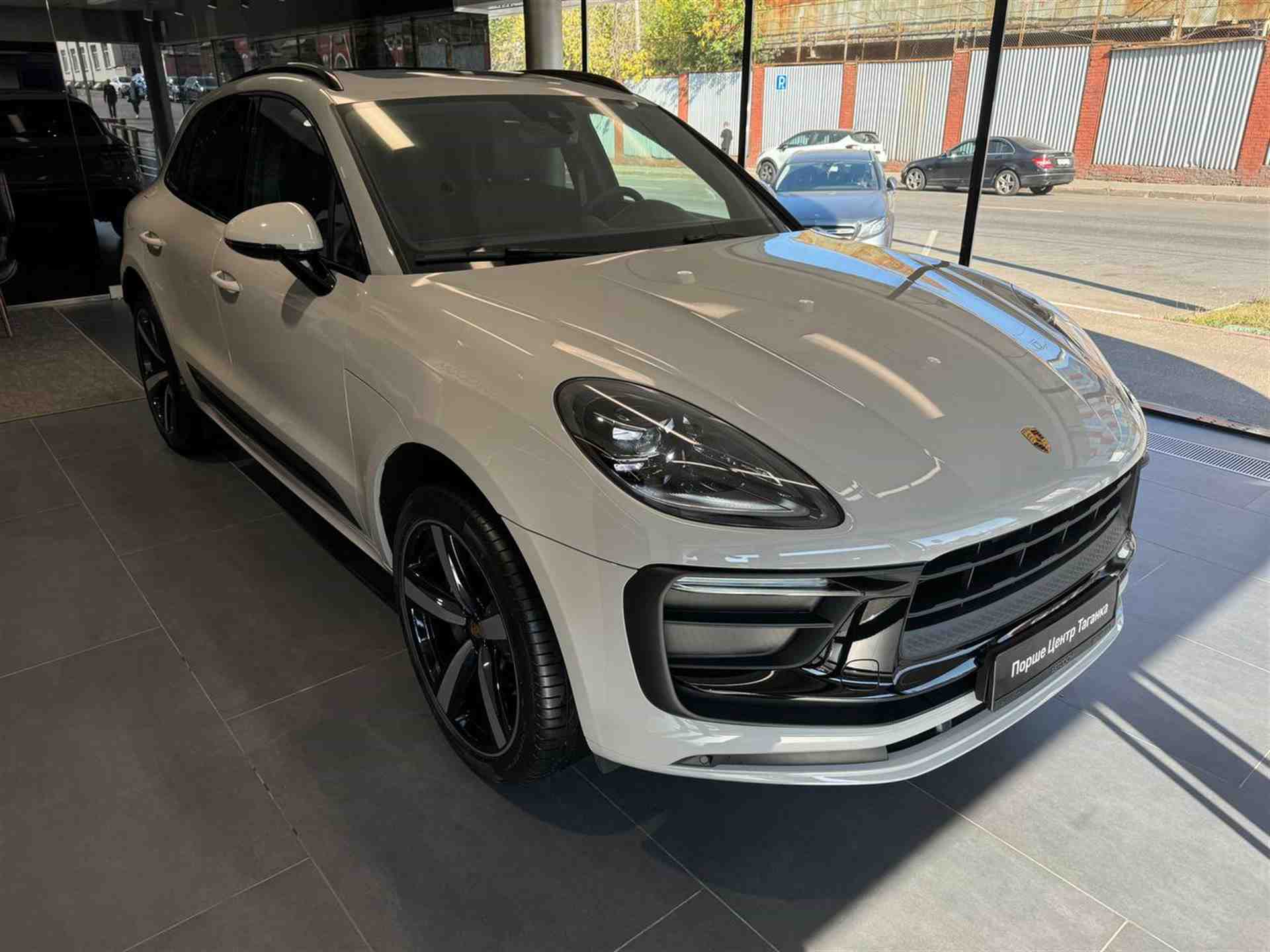 Porsche Macan 2.0 AMT 4WD (265 л.с.)