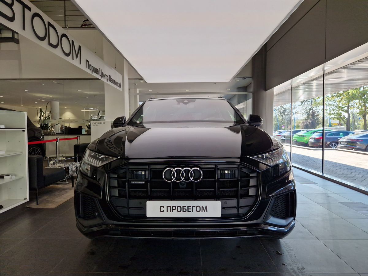 Audi Q8 Base 3.0d AT 4WD (249 л.с.)