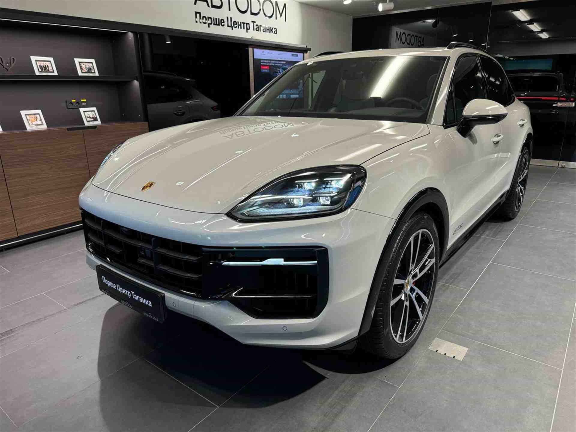 Porsche Cayenne GTS 4.0 AT 4WD (500 л.с.)