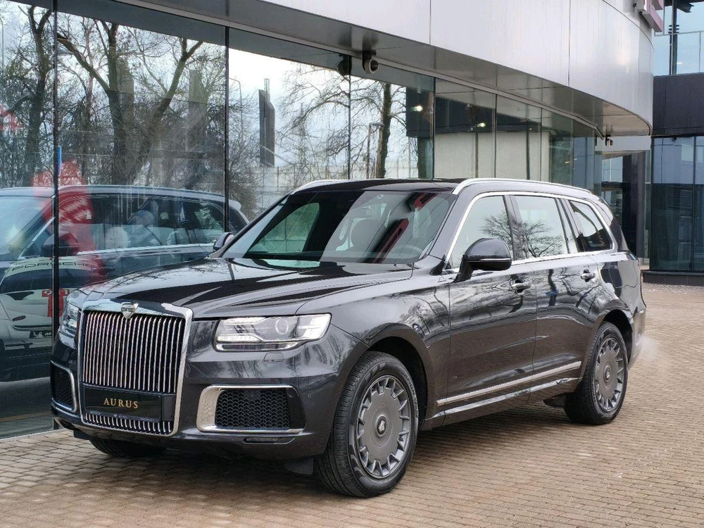 AURUS Komendant Individual 4.4hyb AT 4WD (598 л.с)