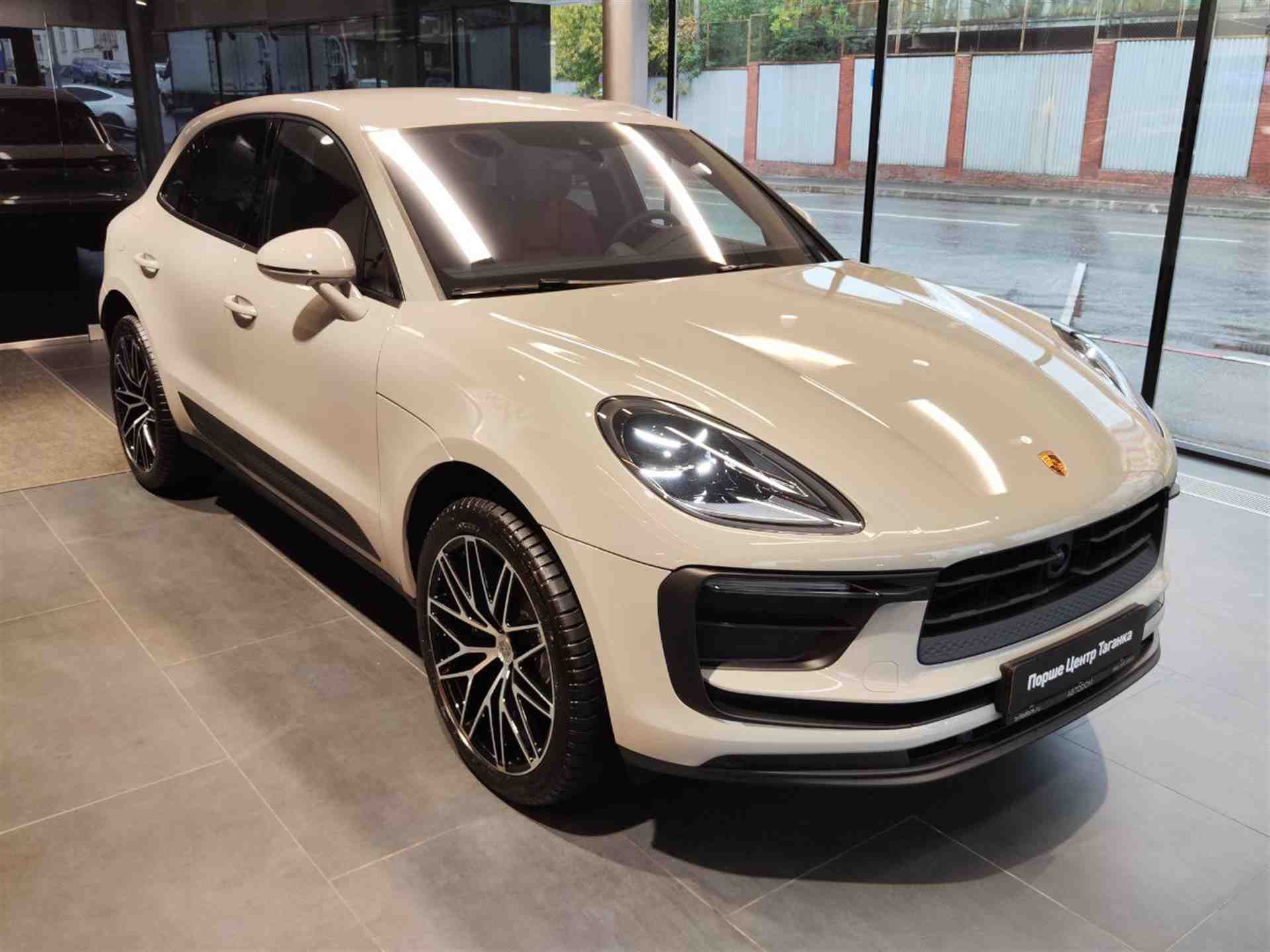 Porsche Macan 2.0 AMT 4WD (265 л.с.)