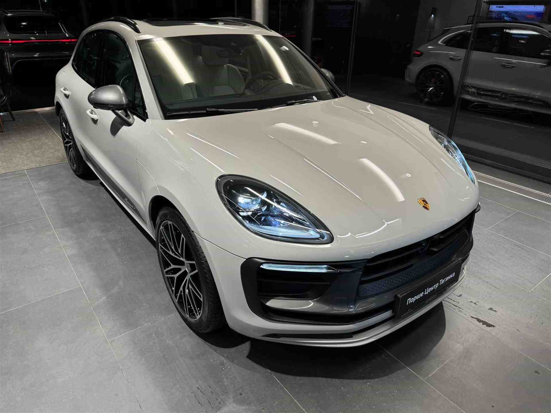 Porsche Macan T 2.0 AMT 4WD (265 л.с.)