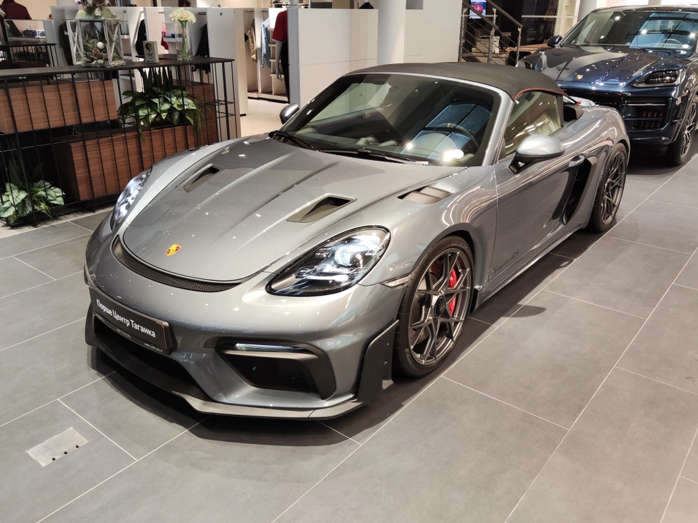 Porsche 718 Spyder RS 4.0 AMT (500 л.с.)