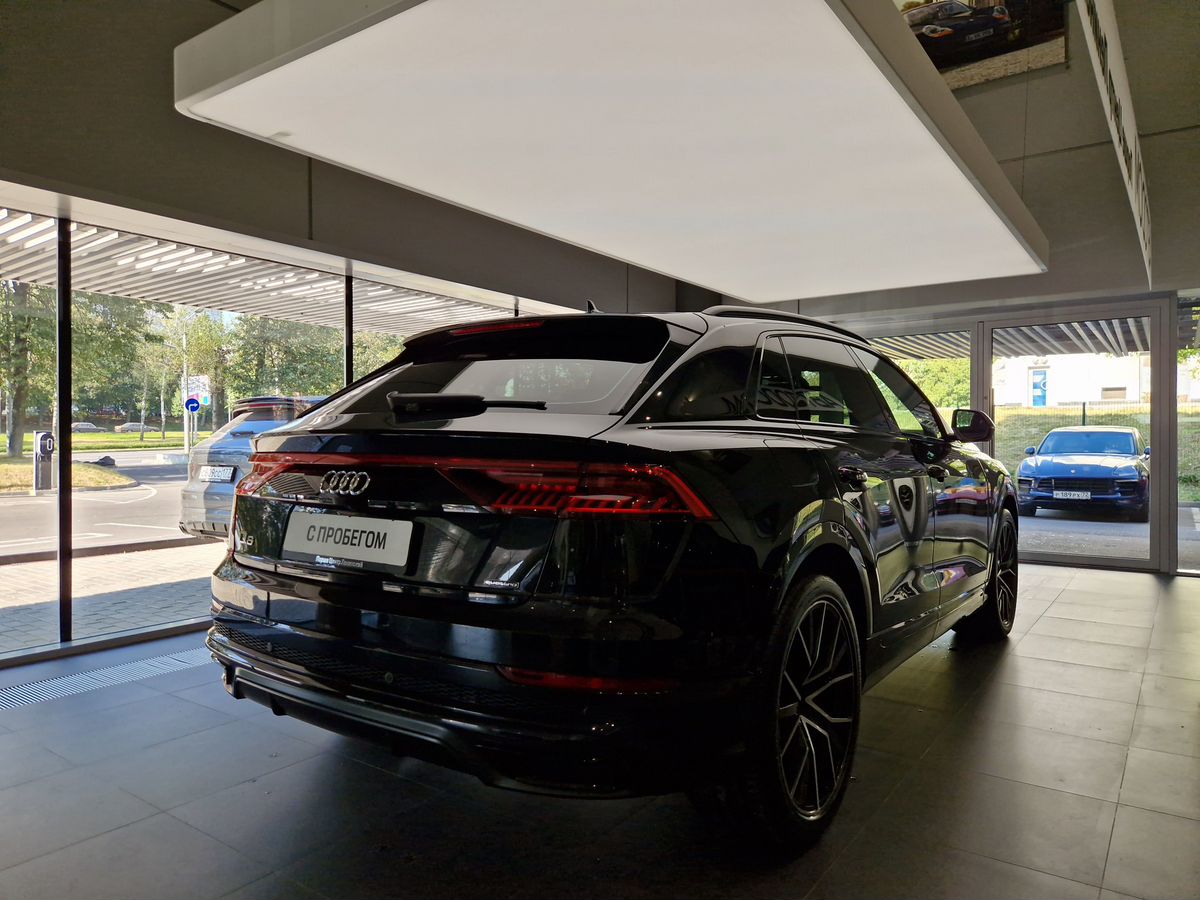 Audi Q8 Base 3.0d AT 4WD (249 л.с.)