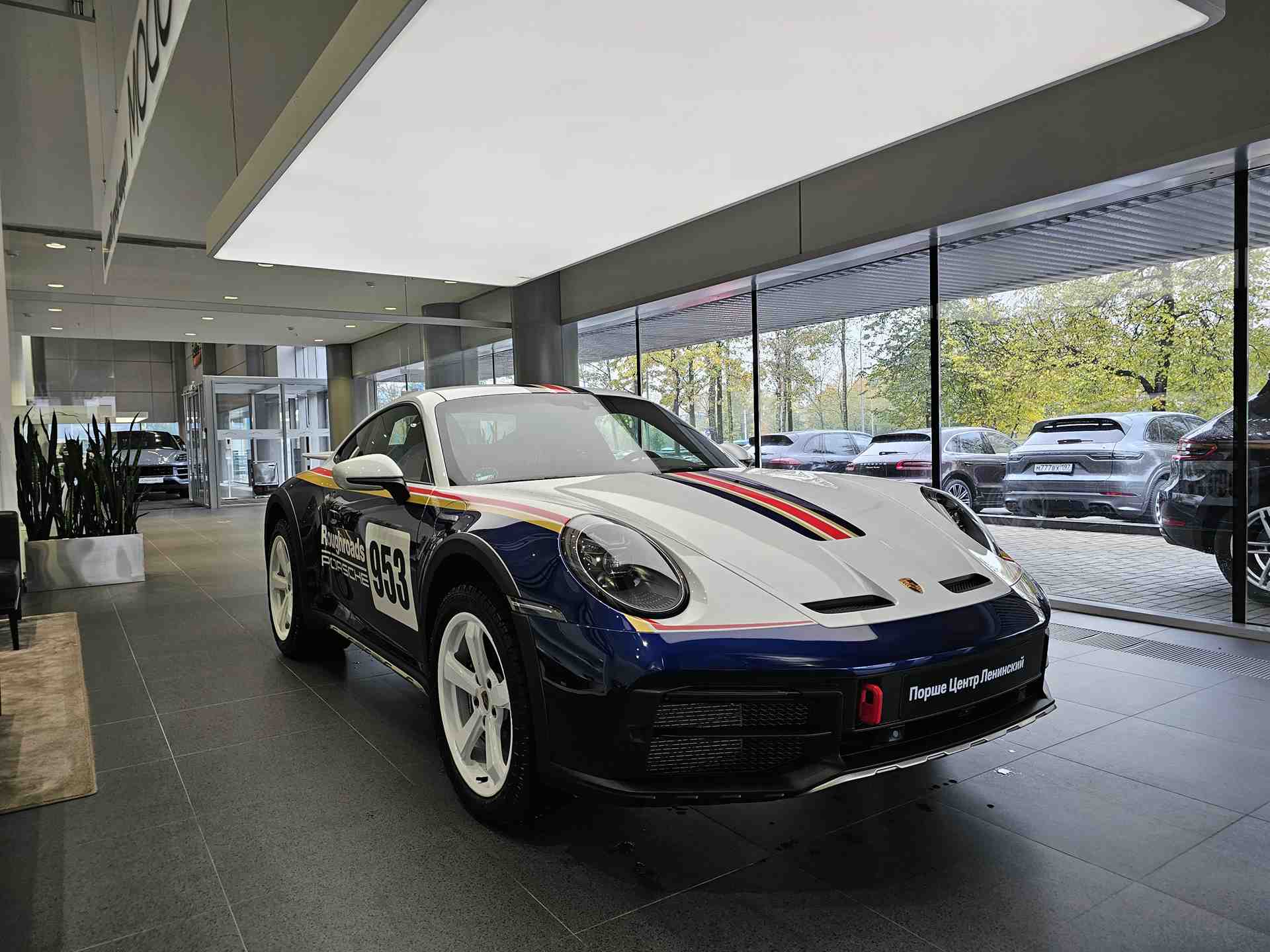 Porsche 911 Dakar 3.0 AMT 4WD (480 л.с.)