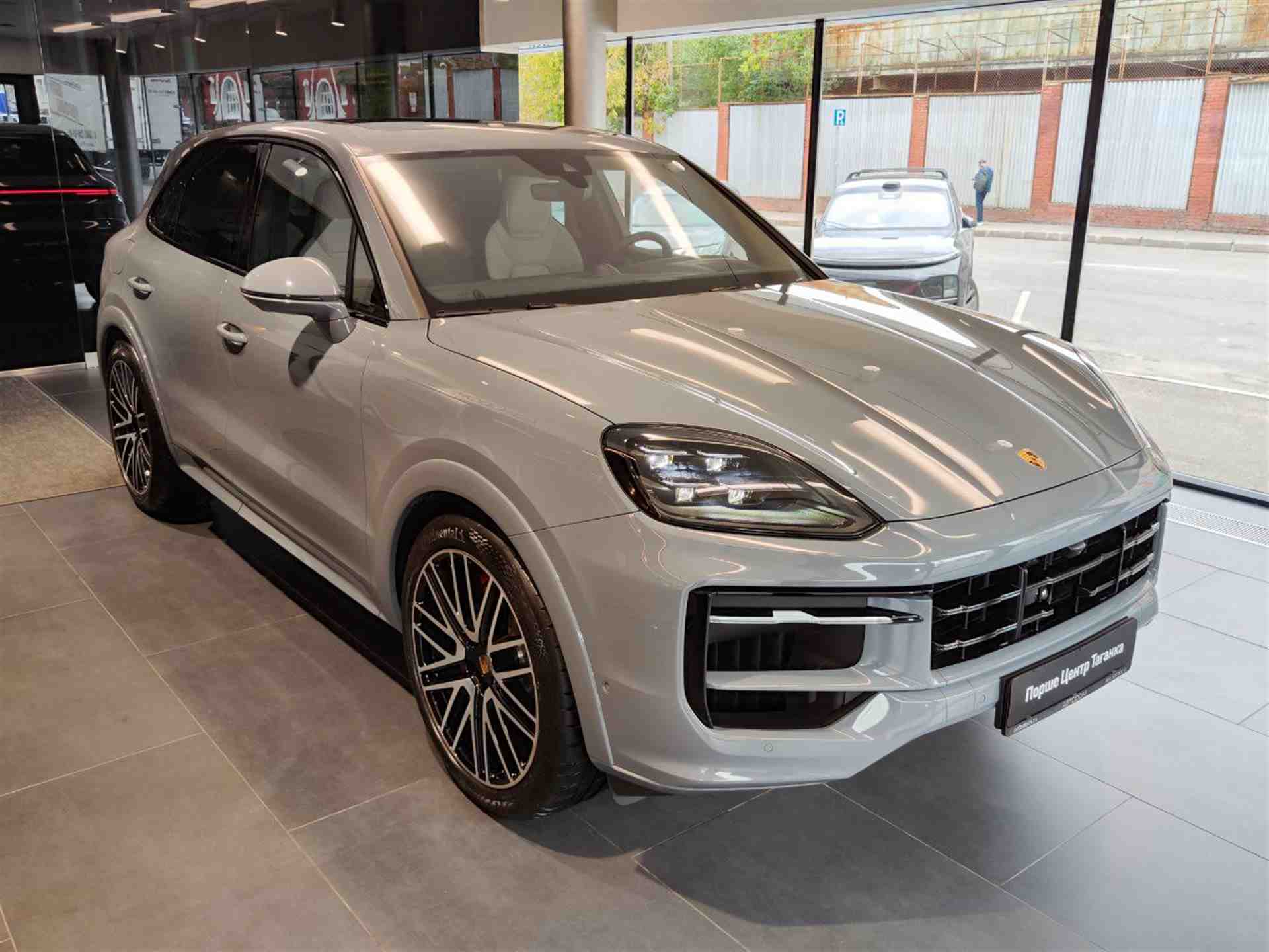 Porsche Cayenne S 4.0 AT 4WD (474 л.с.)