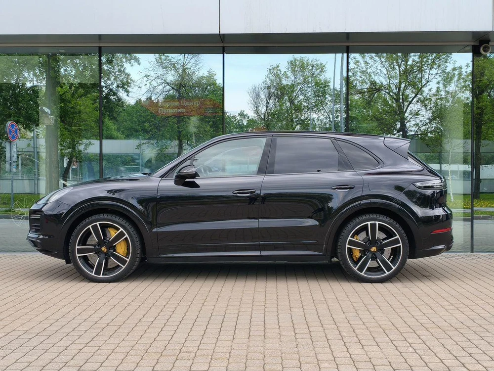 Porsche Cayenne Turbo 4.0 AT 4WD (550 л.с.)