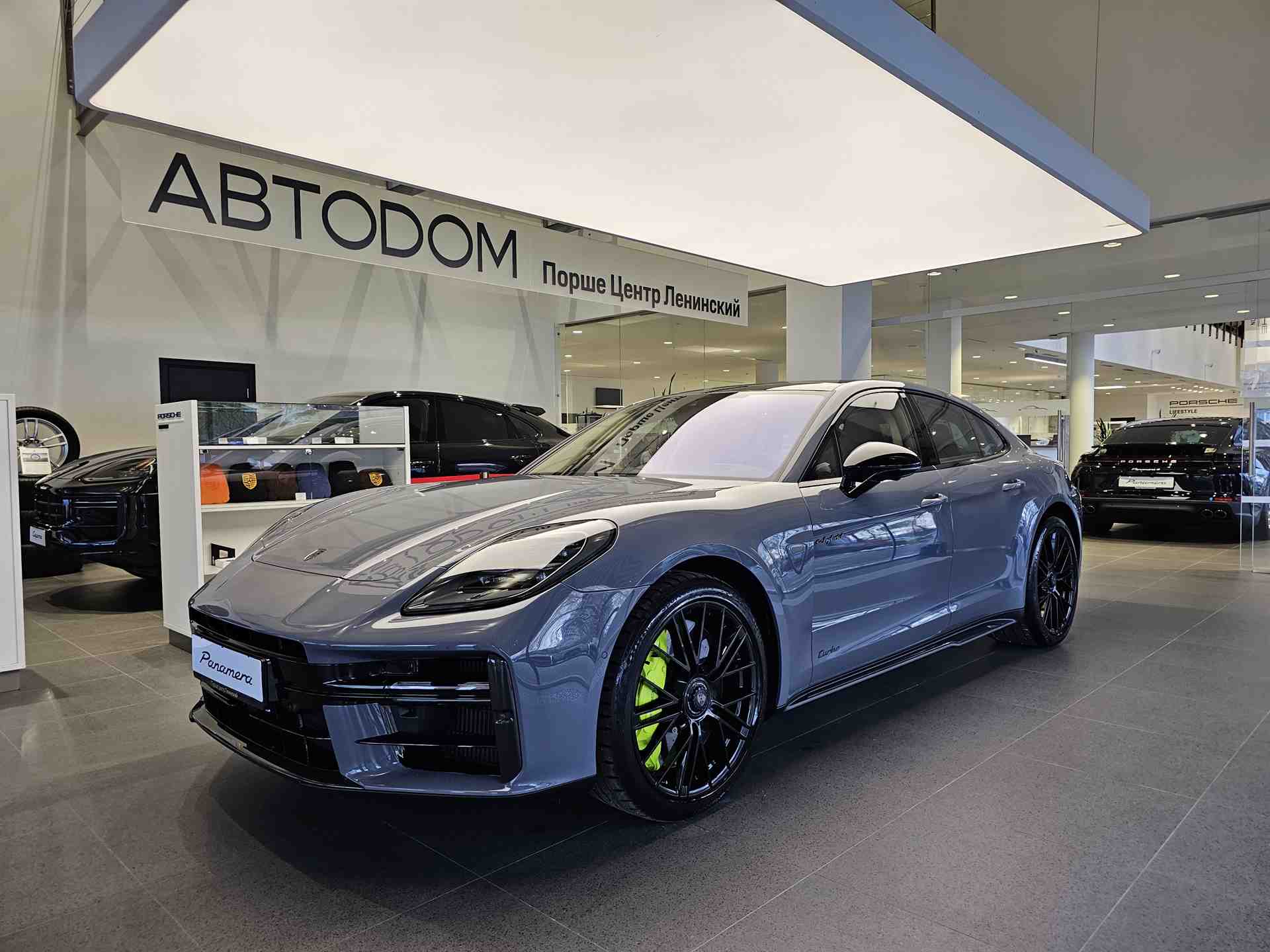 Porsche Panamera Turbo E-Hybrid 4.0hyb AMT 4WD (680 л.с.)