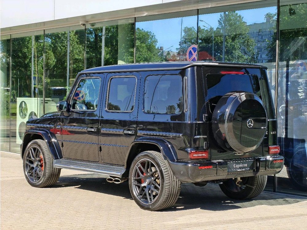 Mercedes-Benz G-Класс AMG AMG 63 AMG 4.0 AT 4Matic (585 л.с.)