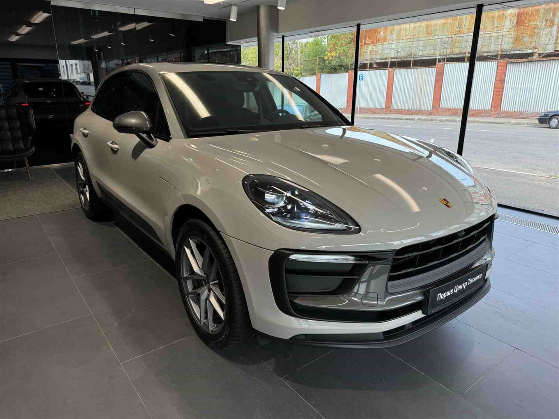 Porsche Macan T 2.0 AMT 4WD (265 л.с.)