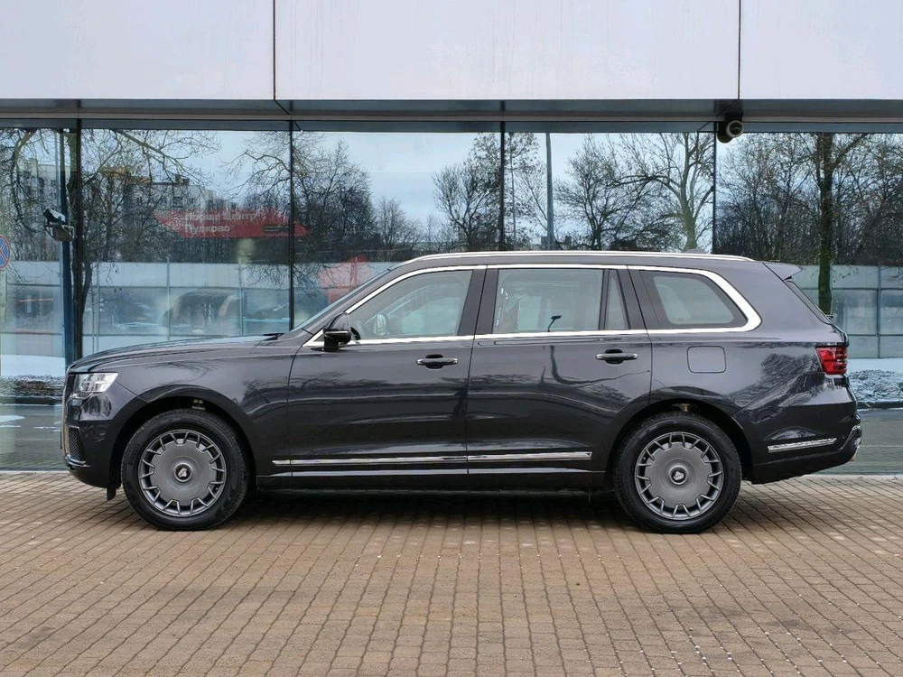 AURUS Komendant Individual 4.4hyb AT 4WD (598 л.с)