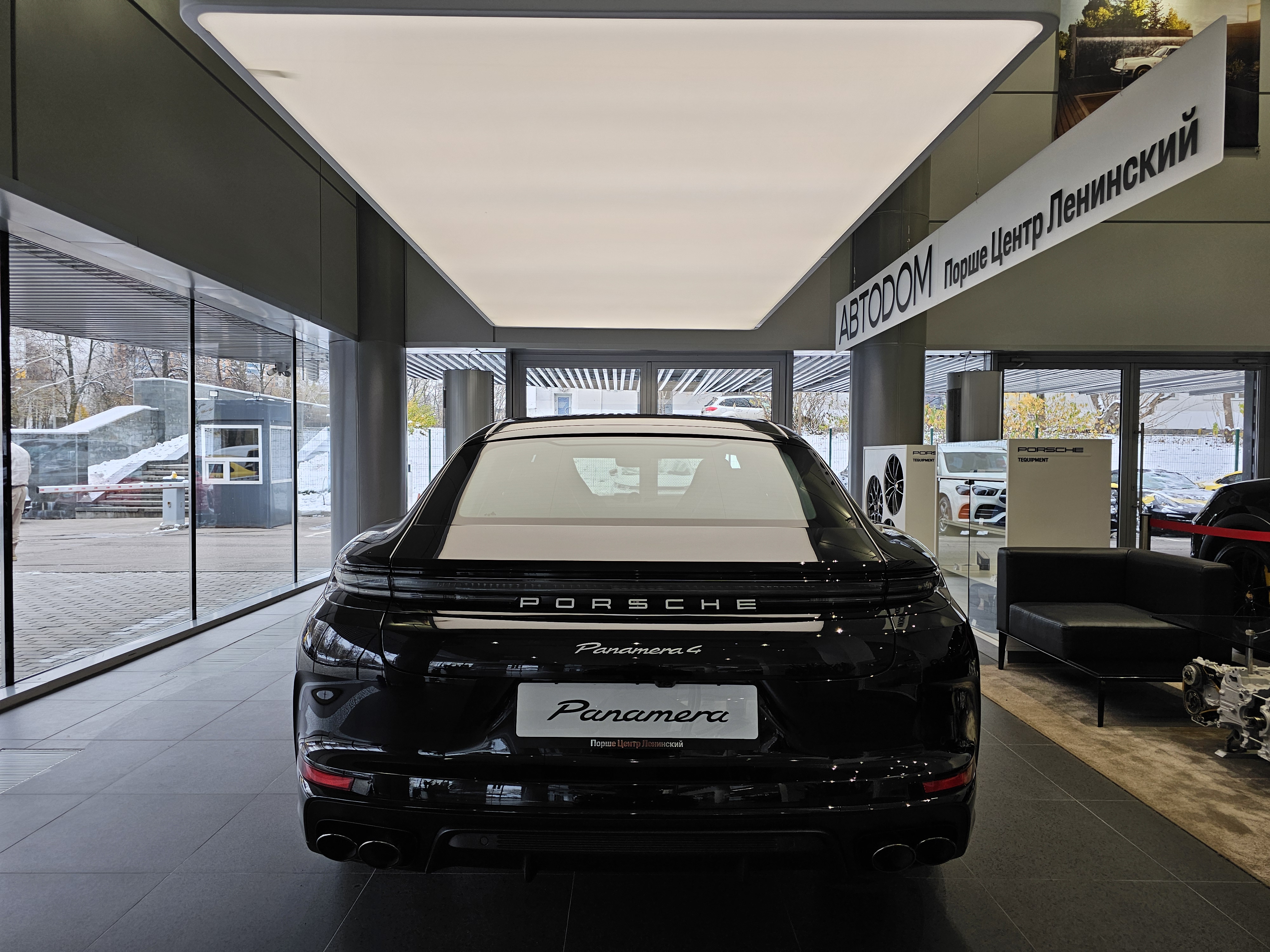 Porsche Panamera 4 E-Hybrid Executive 4 E-Hybrid 2.9hyb AMT 4WD (470 л.с.)