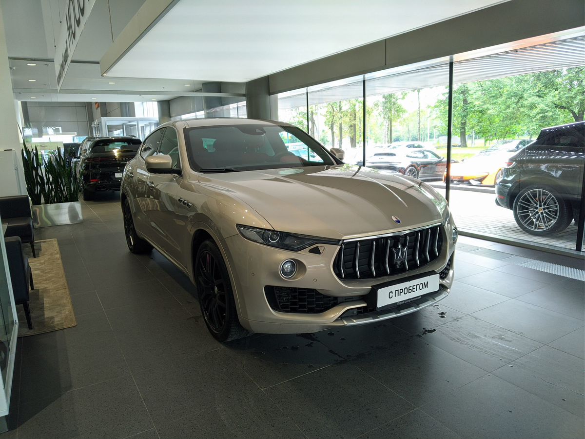 Maserati Levante Base 3.0d V6 AT 4WD (275 л.с.)