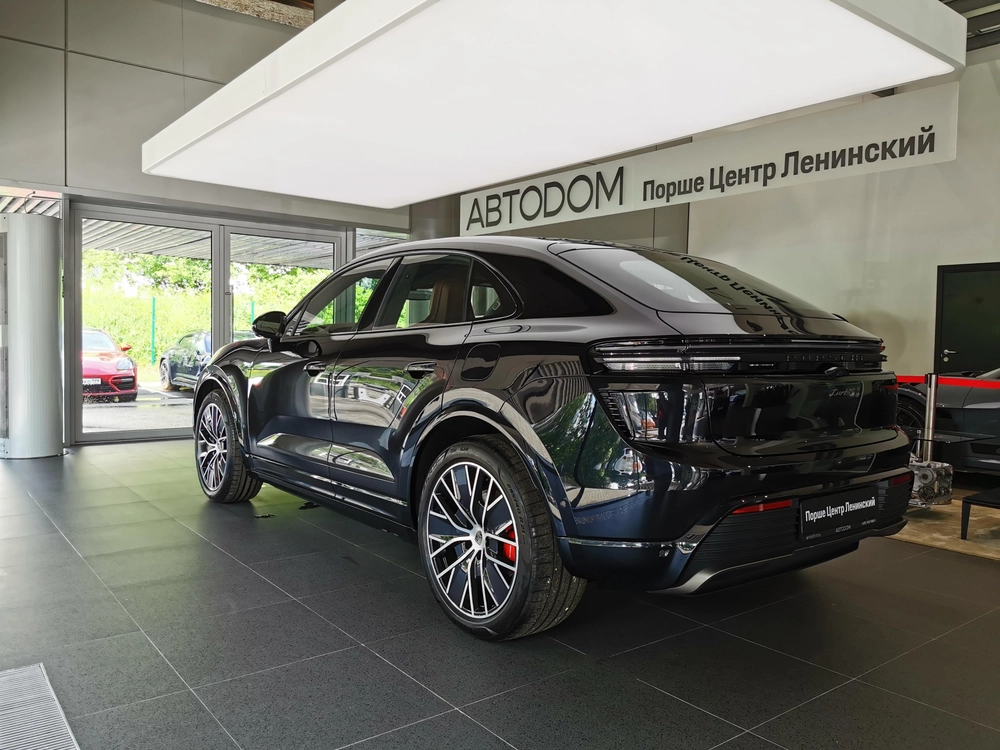 Porsche Macan Turbo Electric Turbo 96 kWh Electro AT 4WD (470 кВт)