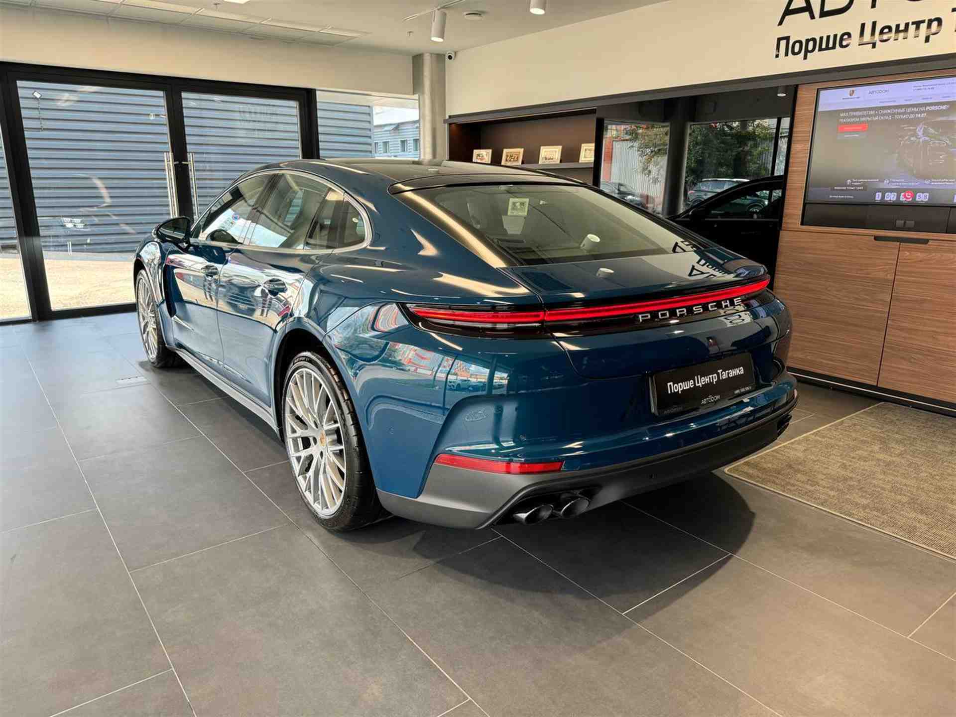 Porsche Panamera 4 2.9 AMT 4WD (353 л.с.)