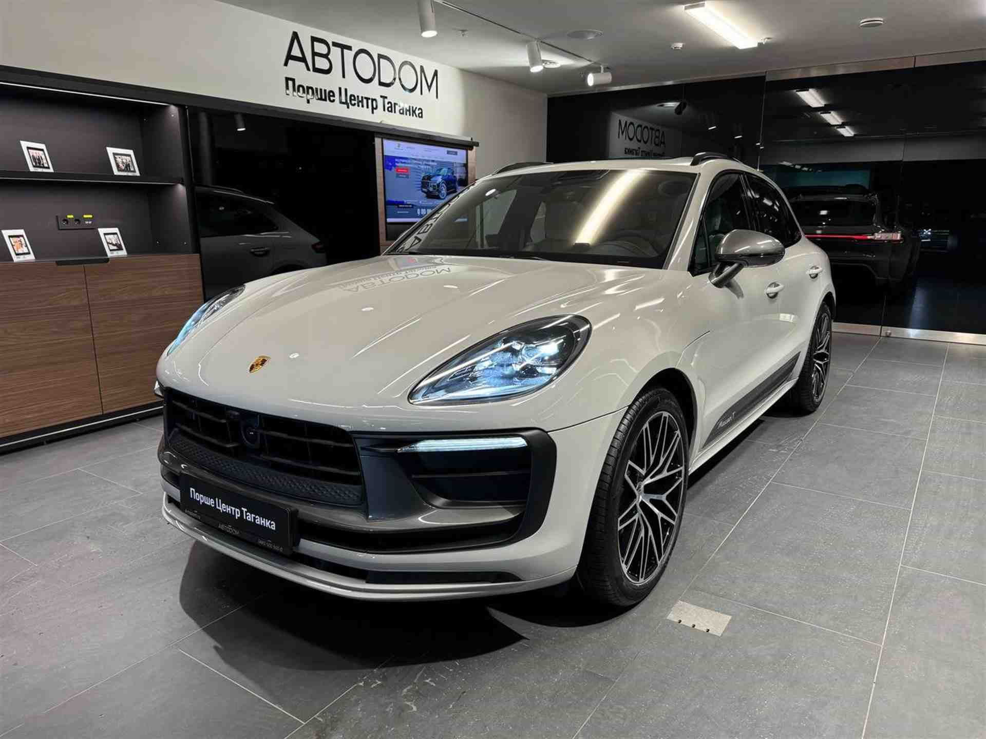 Porsche Macan T 2.0 AMT 4WD (265 л.с.)