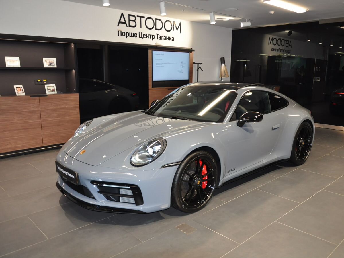 Porsche 911 Carrera 4 GTS 3.0 AMT 4WD (480 л.с.)