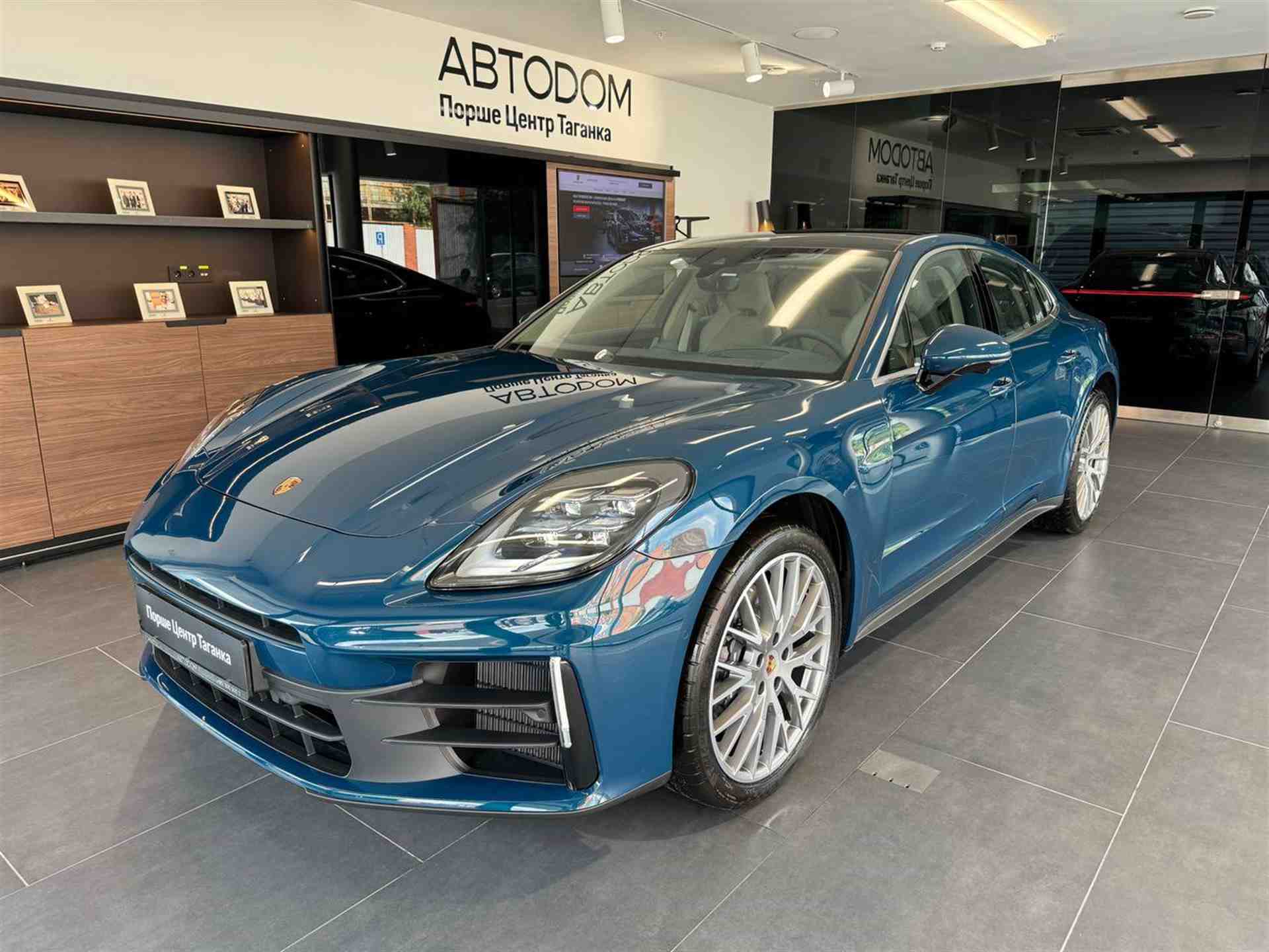 Porsche Panamera 4 2.9 AMT 4WD (353 л.с.)