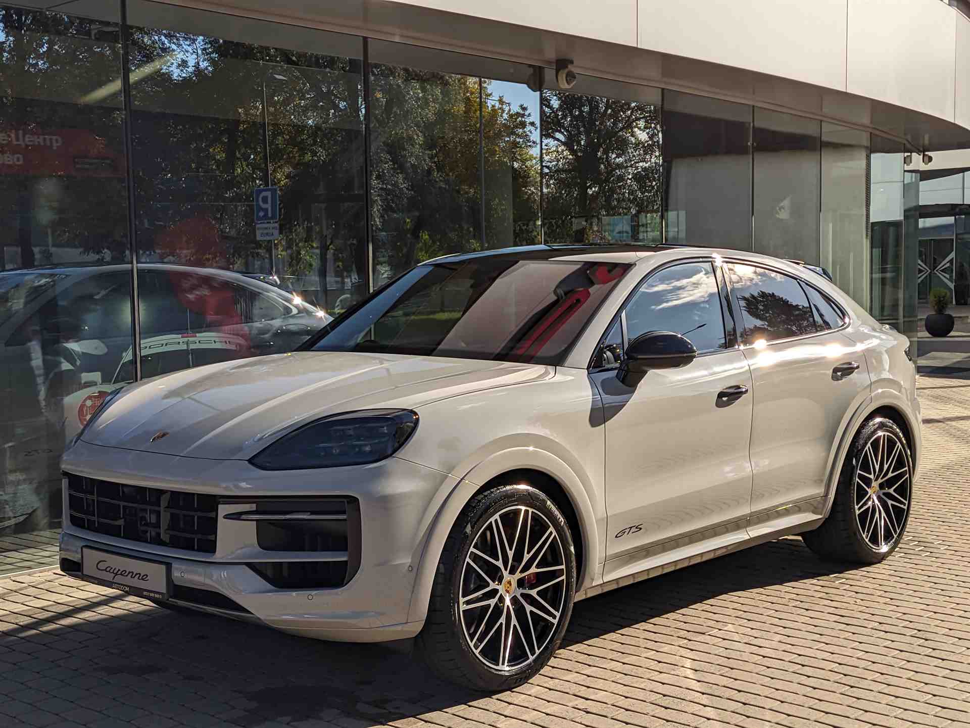 Porsche Cayenne GTS Coupé GTS 4.0 AT 4WD (500 л.с.)