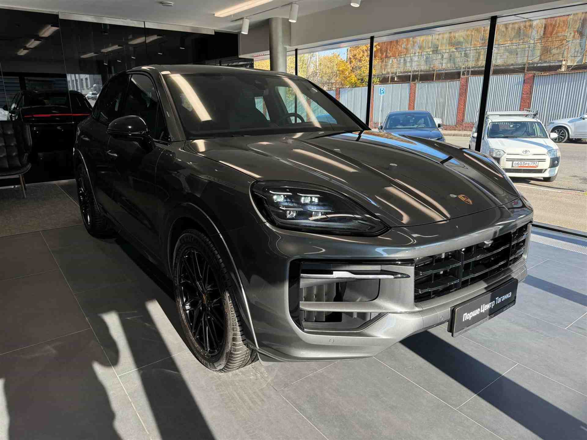 Porsche Cayenne 3.0 AT 4WD (353 л.с.)