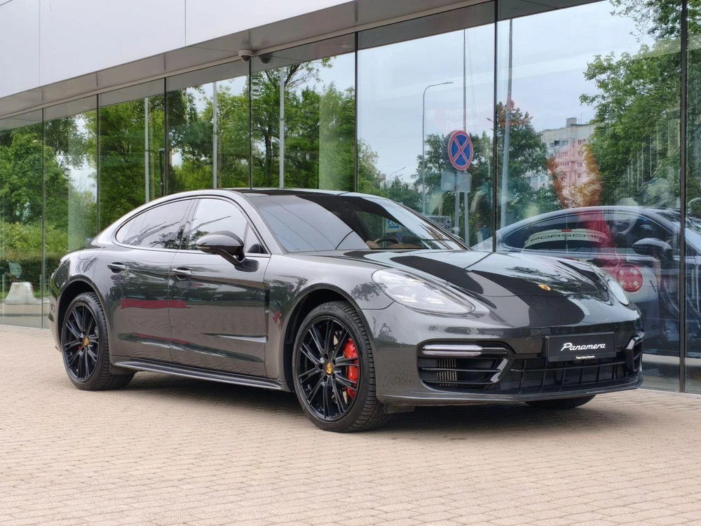 Porsche Panamera Turbo 4.0 AMT 4WD (550 л.с.)