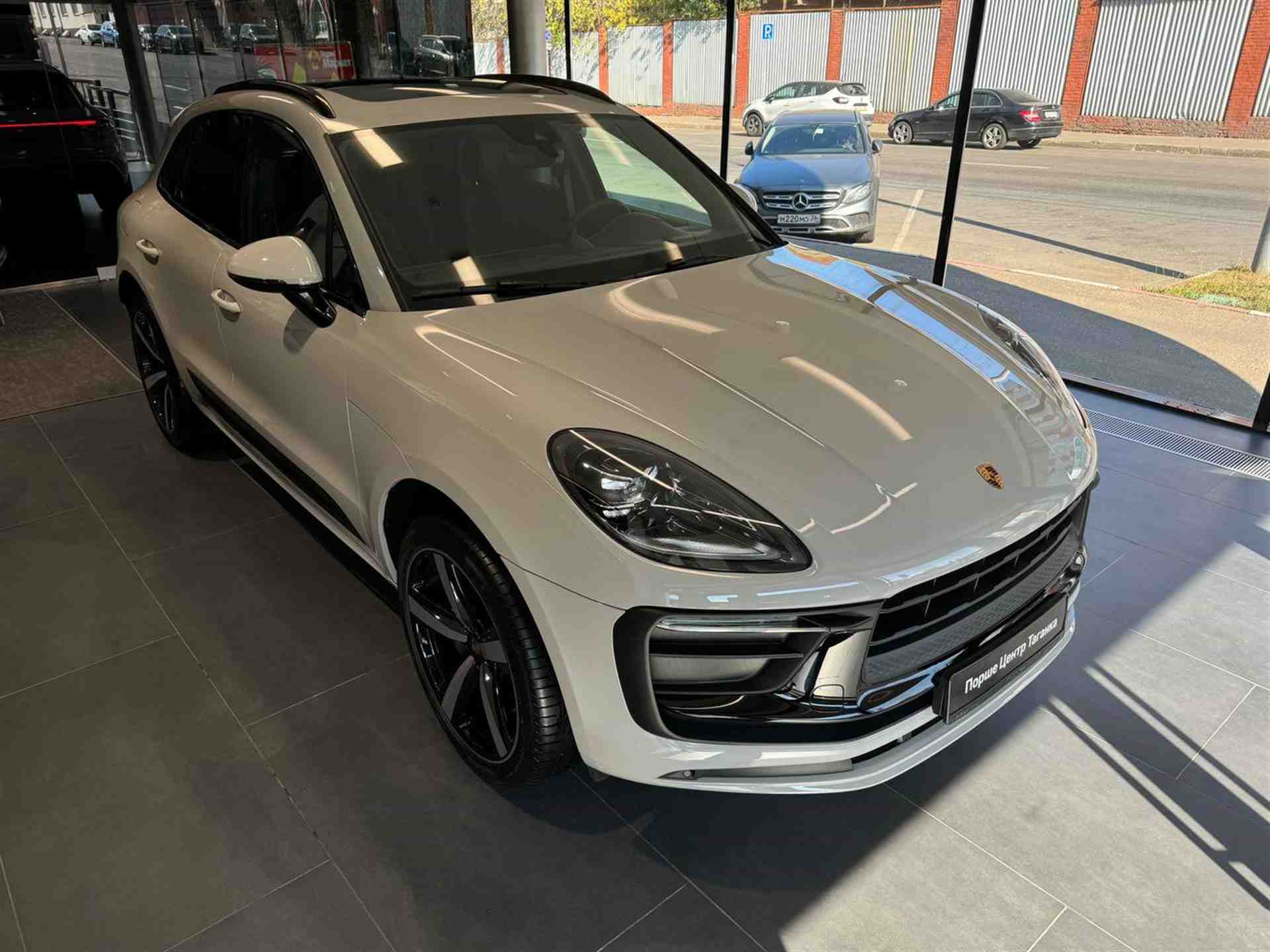 Porsche Macan 2.0 AMT 4WD (265 л.с.)