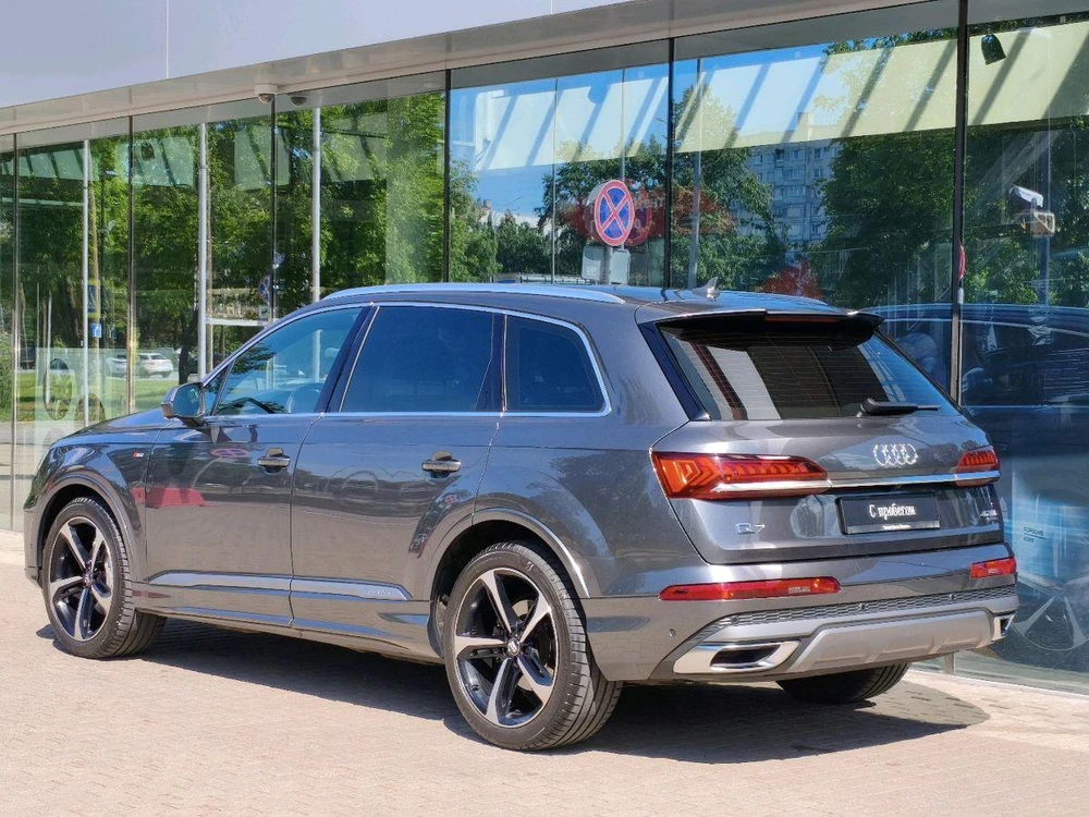 Audi Q7 Sport 3.0d AT 4WD (249 л.с.)