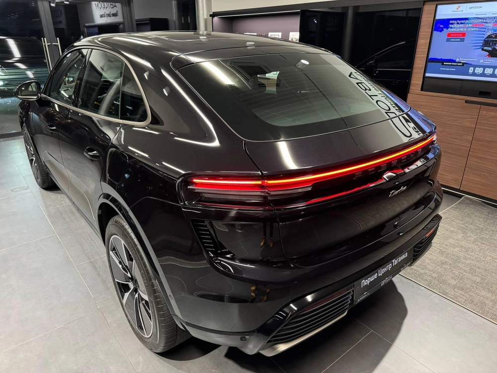 Porsche Macan Turbo Electric Turbo 96 kWh Electro AT 4WD (470 кВт)