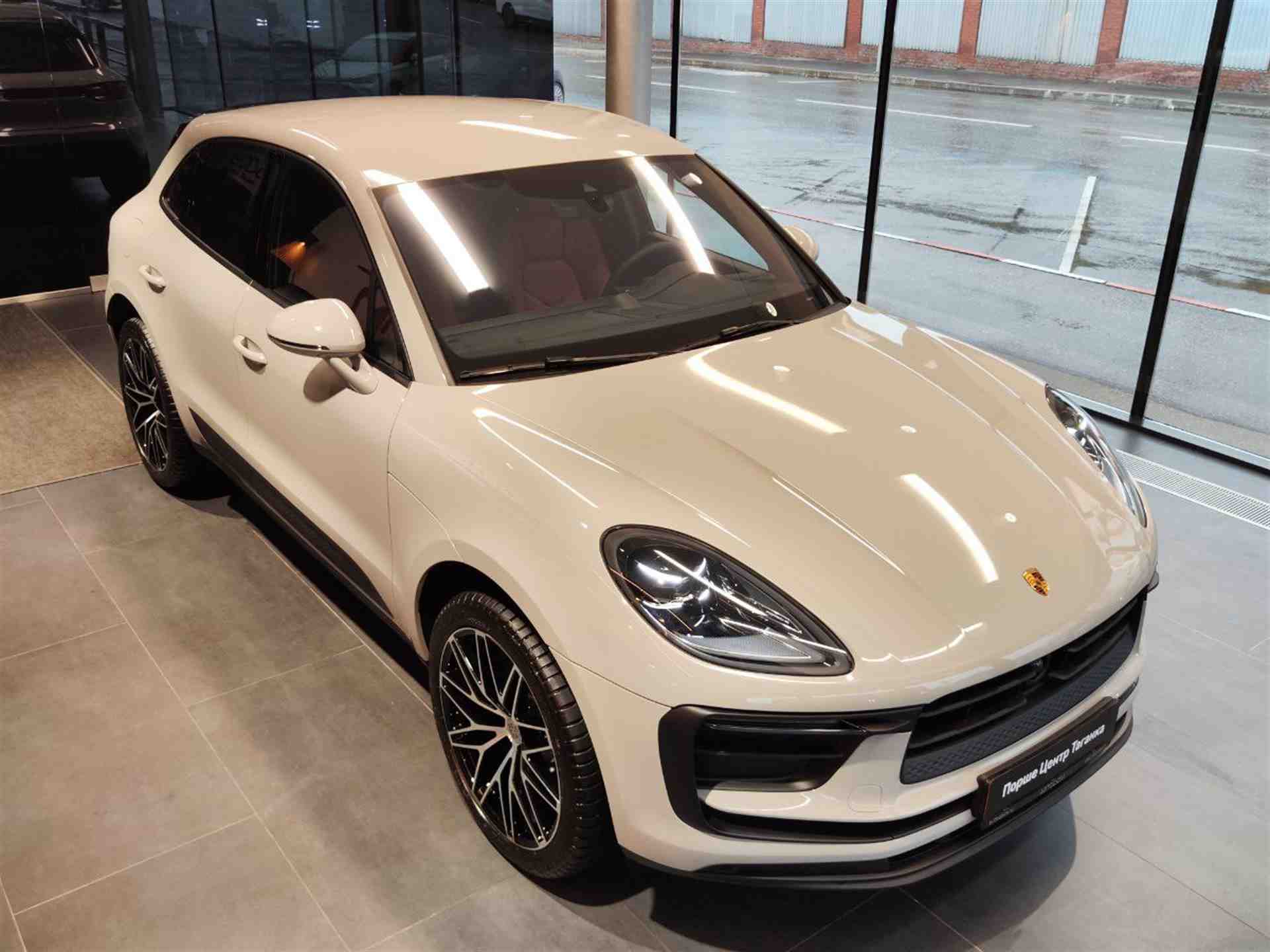 Porsche Macan 2.0 AMT 4WD (265 л.с.)