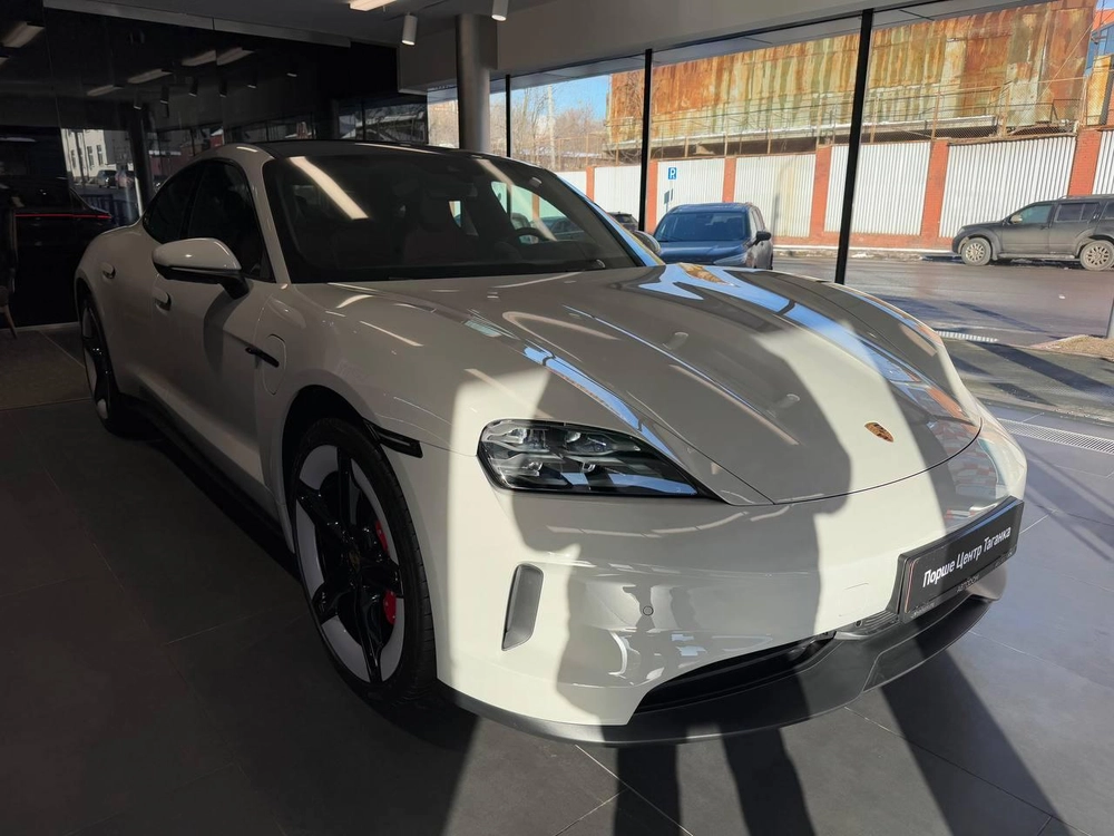 Porsche Taycan 4S Electro AT 4WD (400 кВт)