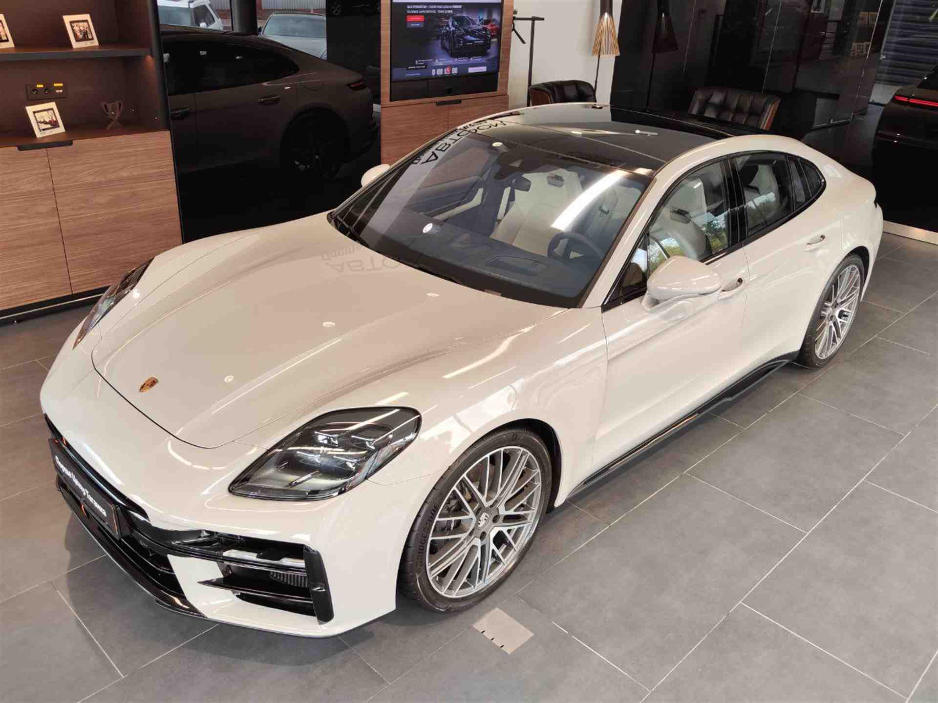 Porsche Panamera 4 2.9 AMT 4WD (353 л.с.)