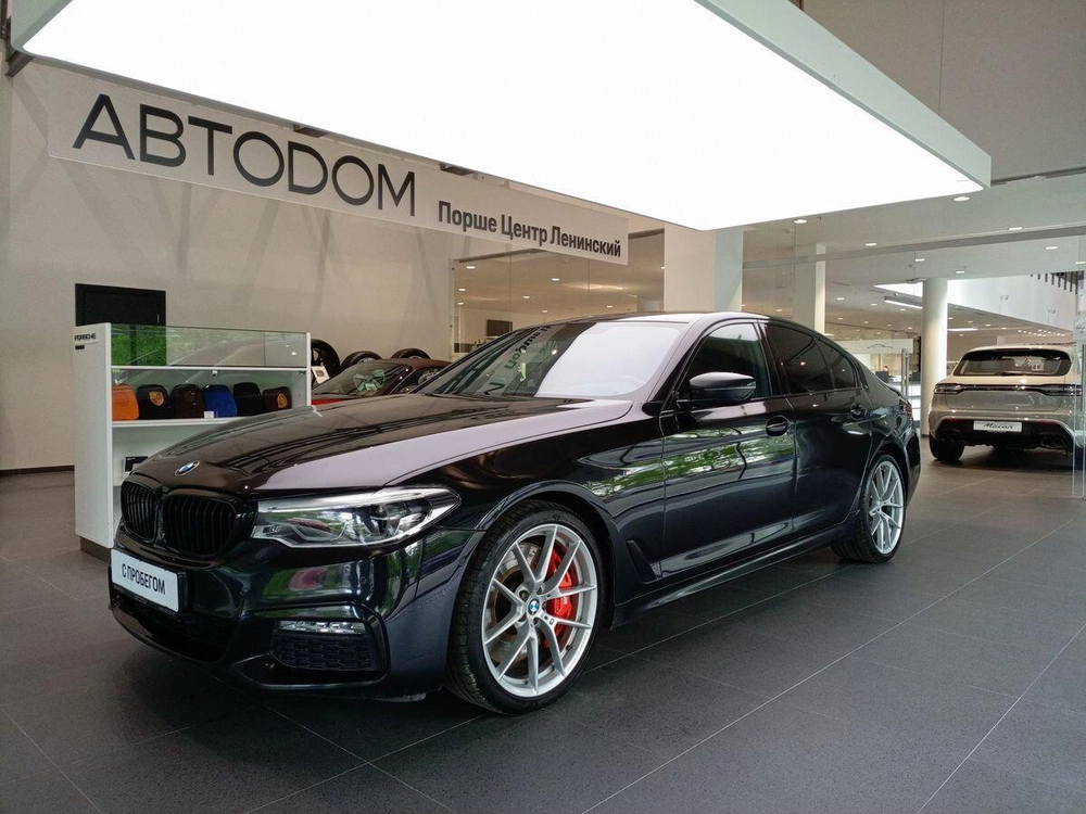 BMW 5 серии M Sport 530 3.0d AT 4WD (249 л.с.)