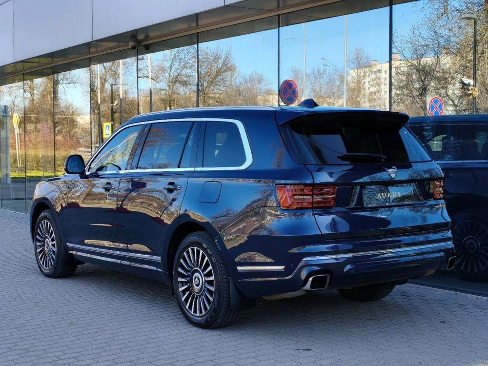 AURUS Komendant Individual 4.4hyb AT 4WD (598 л.с)