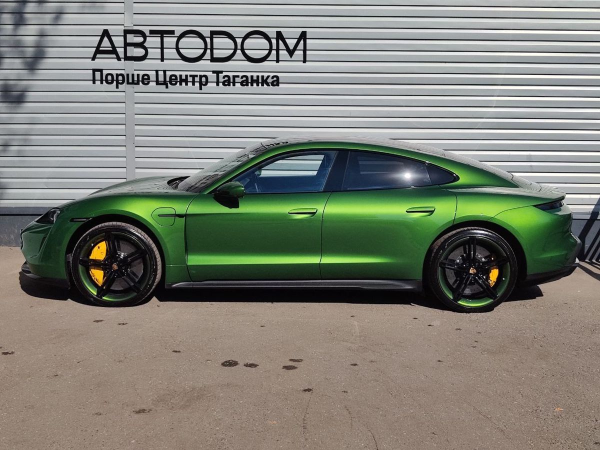 Porsche Taycan Turbo S Electro AT 4WD (560 кВт)