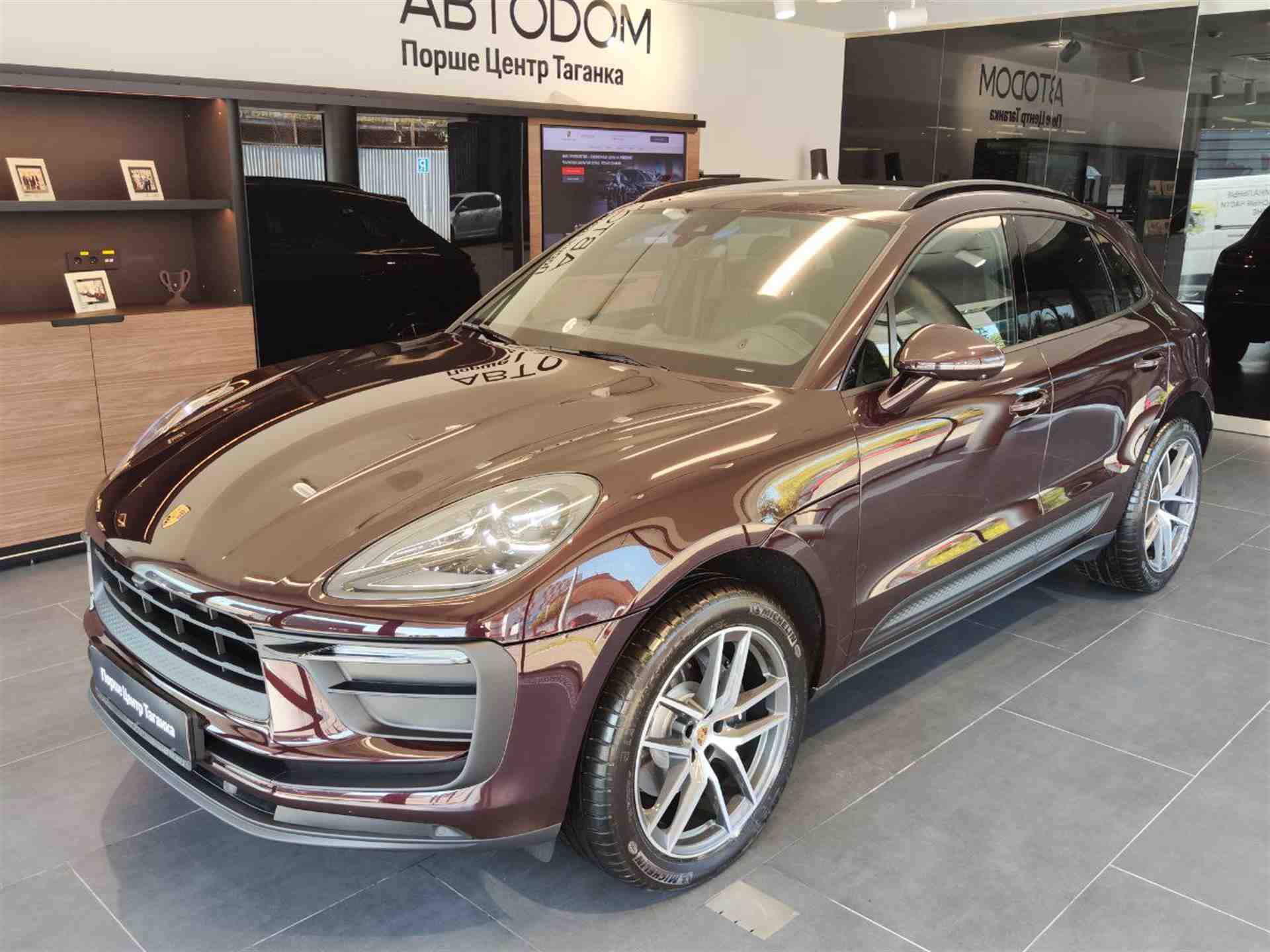 Porsche Macan 2.0 AMT 4WD (265 л.с.)