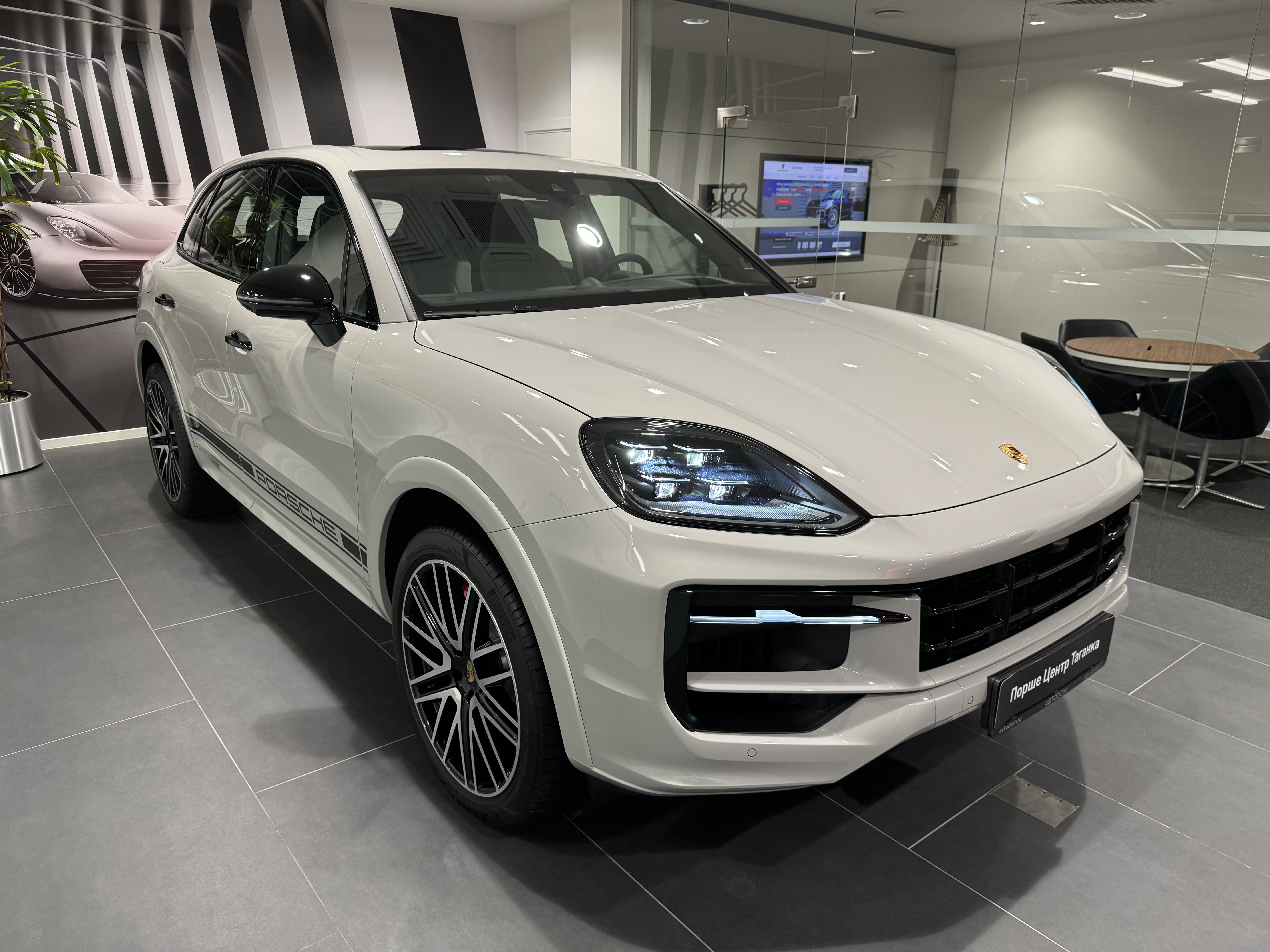 Porsche Cayenne GTS 4.0 AT 4WD (500 л.с.)