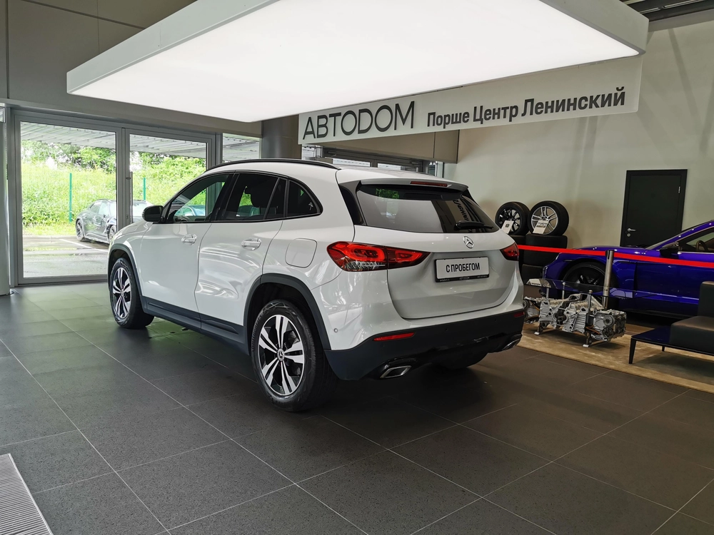 Mercedes-Benz GLA Progressive 200 1.3 AMT (150 л.с.)