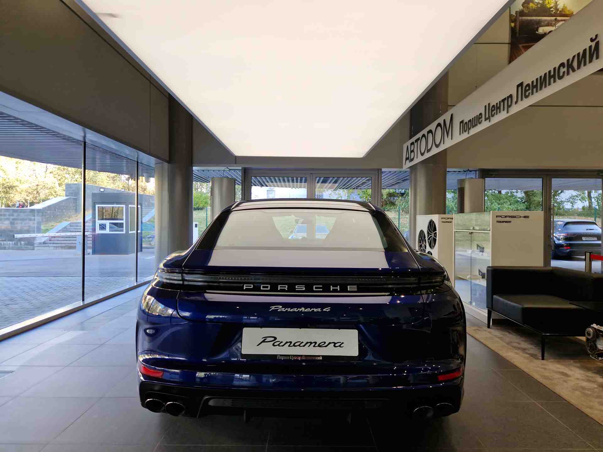 Porsche Panamera 4 2.9 AMT 4WD (353 л.с.)