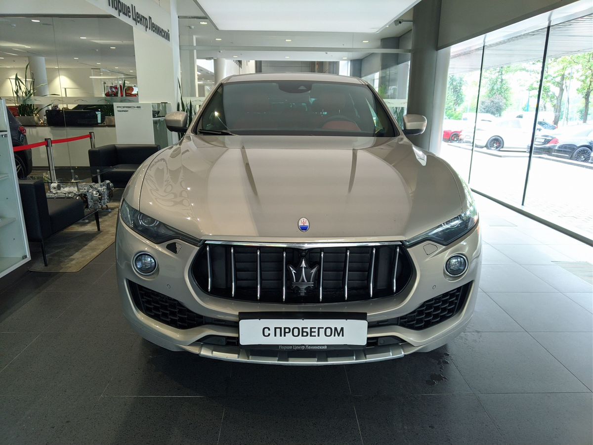 Maserati Levante Base 3.0d V6 AT 4WD (275 л.с.)