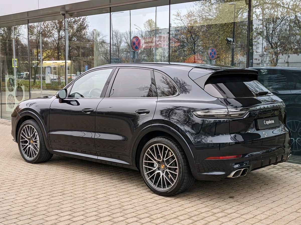 Porsche Cayenne Turbo 4.0 AT 4WD (550 л.с.)