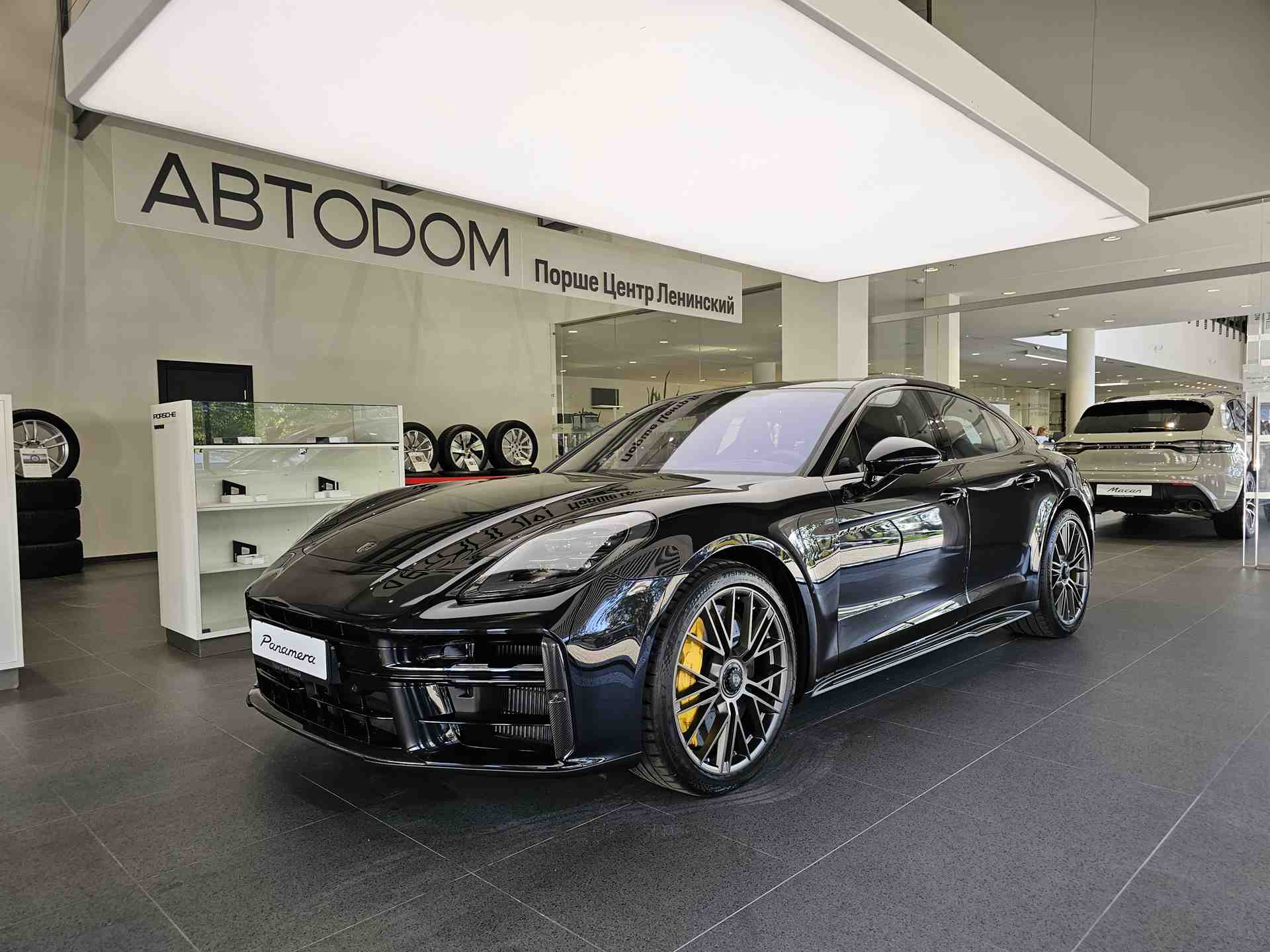 Porsche Panamera Turbo E-Hybrid 4.0hyb AMT 4WD (680 л.с.)